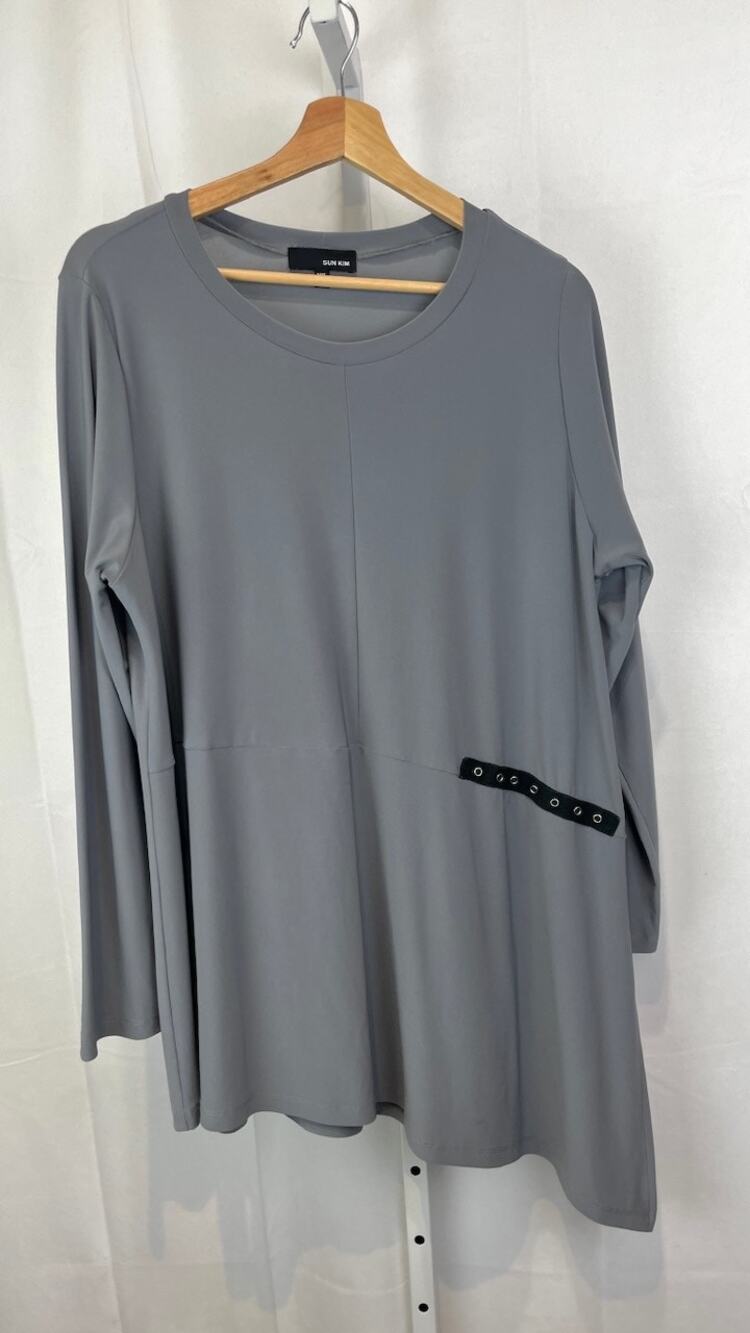 SUN KIM Size L Asymmetric Tunic Top Crew Neck Long Sleeve Gray Black USA
